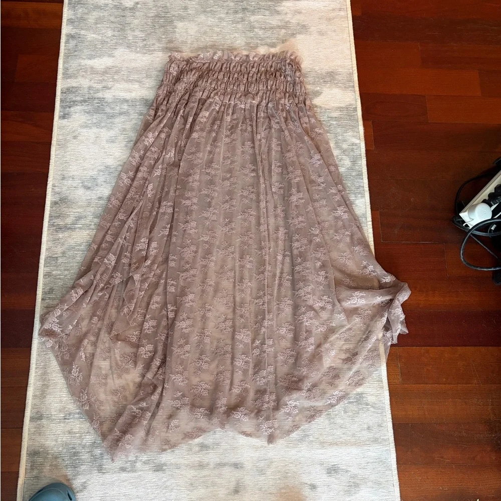 Free People Floral Lace Maxi Skirt in Mauve - Picture 7 of 8